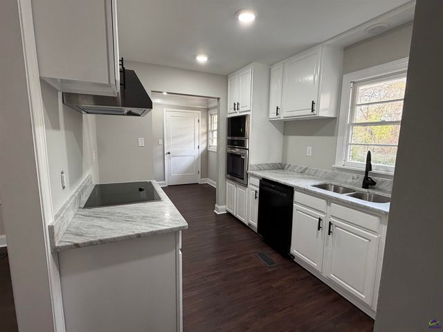 106 Crestwood Road, Centerville, GA 31028