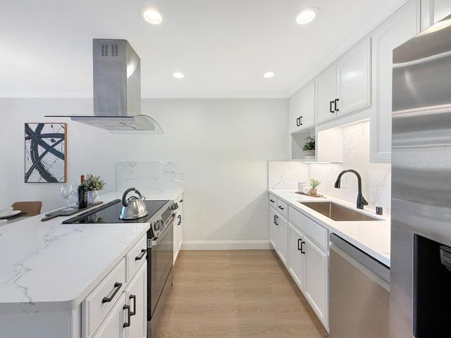 125 Connemara Way 98, Sunnyvale, CA 94087