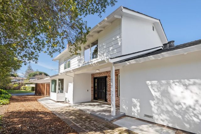 900 Los Robles Avenue, Palo Alto, CA 94306