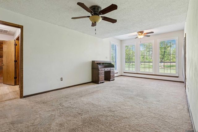6615 Oak Cluster Dr, Greenwell Springs, LA 70739