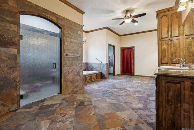 6615 Oak Cluster Dr, Greenwell Springs, LA 70739