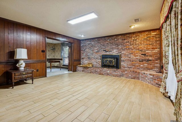 6615 Oak Cluster Dr, Greenwell Springs, LA 70739