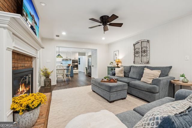 870 Hickory Oak Hollow, Roswell, GA 30075