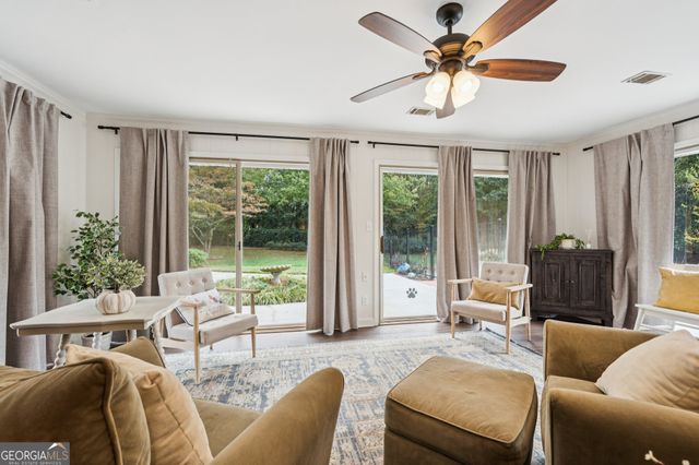 870 Hickory Oak Hollow, Roswell, GA 30075