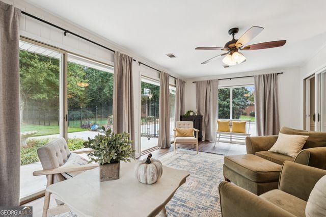 870 Hickory Oak Hollow, Roswell, GA 30075