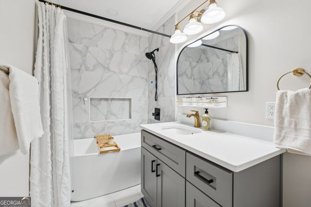 870 Hickory Oak Hollow, Roswell, GA 30075