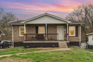 519 9th St, Clarksville, TN 37040