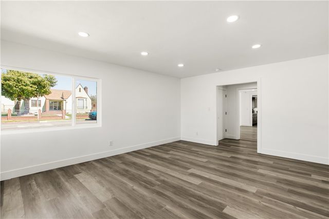 1258 W 121st, Los Angeles, CA 90044