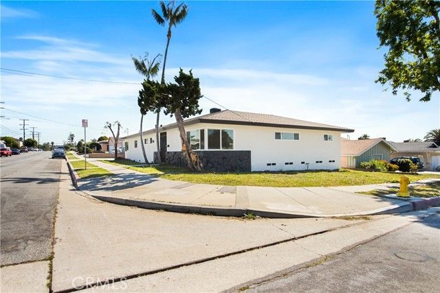 1258 W 121st, Los Angeles, CA 90044