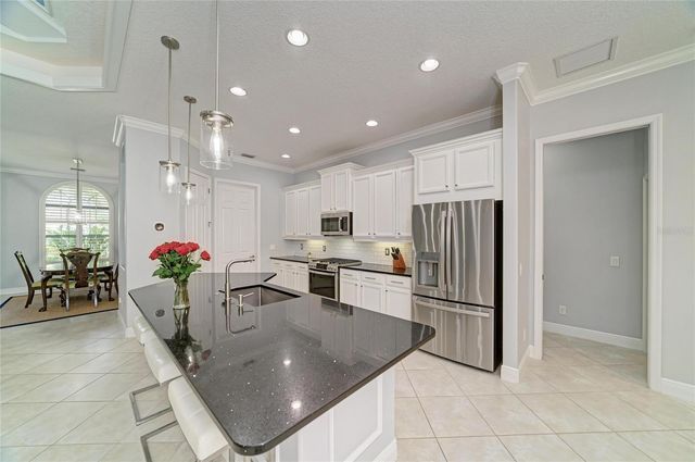 545 MAST DRIVE, Bradenton, FL 34208