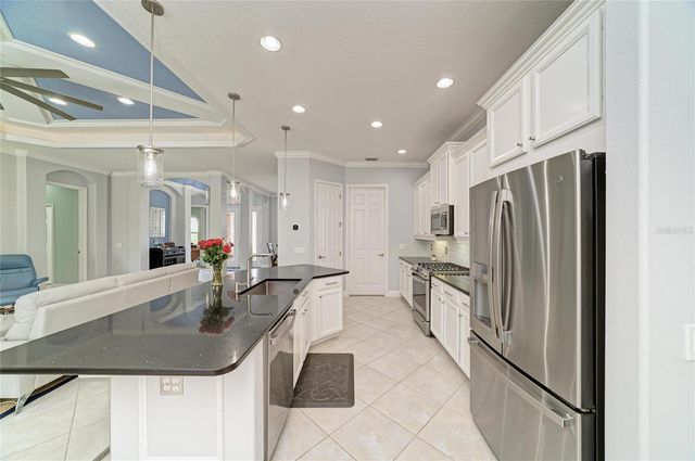 545 MAST DRIVE, Bradenton, FL 34208