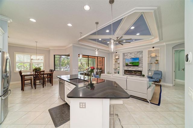 545 MAST DRIVE, Bradenton, FL 34208