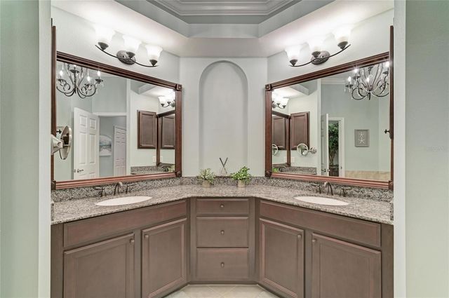 545 MAST DRIVE, Bradenton, FL 34208