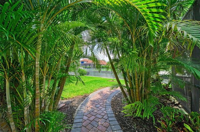 545 MAST DRIVE, Bradenton, FL 34208