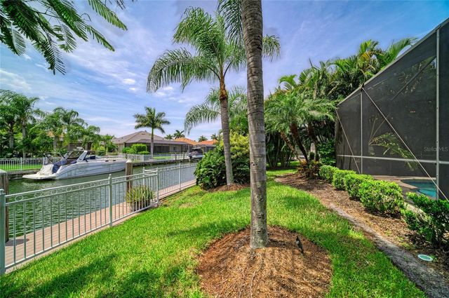 545 MAST DRIVE, Bradenton, FL 34208
