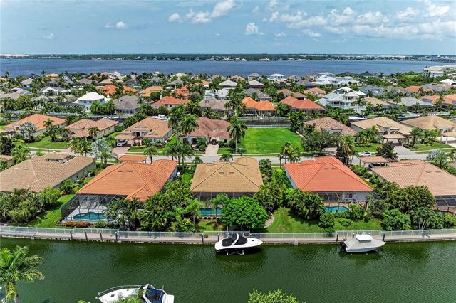 545 MAST DRIVE, Bradenton, FL 34208