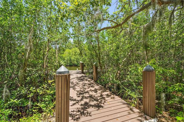 545 MAST DRIVE, Bradenton, FL 34208