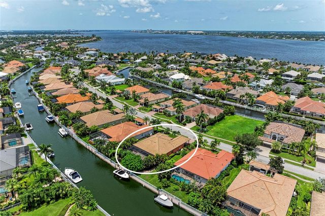 545 MAST DRIVE, Bradenton, FL 34208