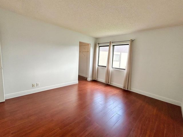433 Pine Glen Lane C2, Greenacres, FL 33463