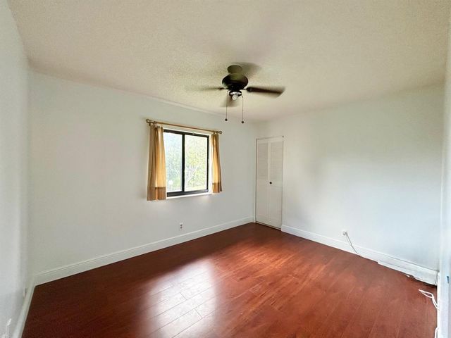 433 Pine Glen Lane C2, Greenacres, FL 33463