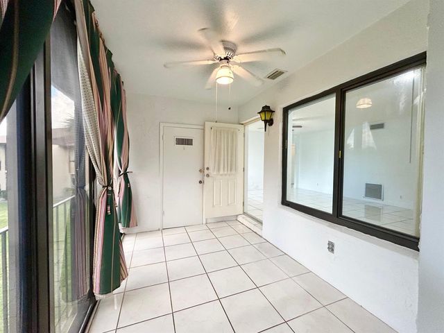 433 Pine Glen Lane C2, Greenacres, FL 33463
