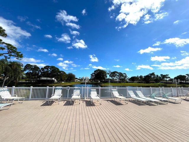 433 Pine Glen Lane C2, Greenacres, FL 33463