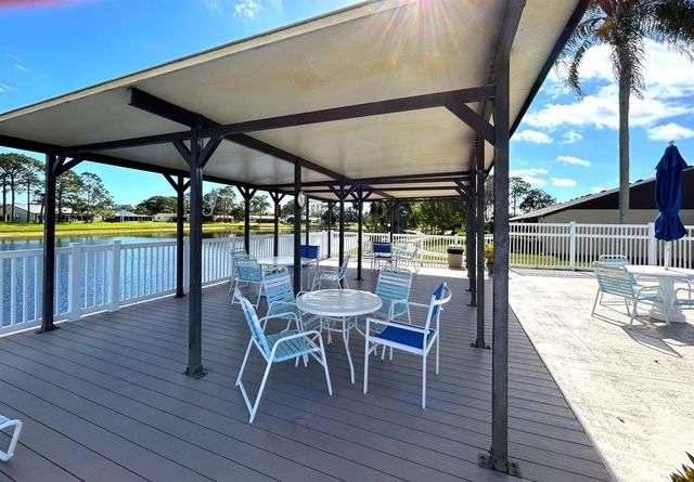433 Pine Glen Lane C2, Greenacres, FL 33463