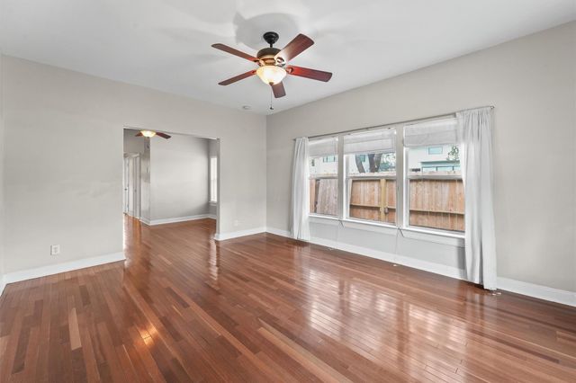 747 E 7th Street, Houston, TX 77007