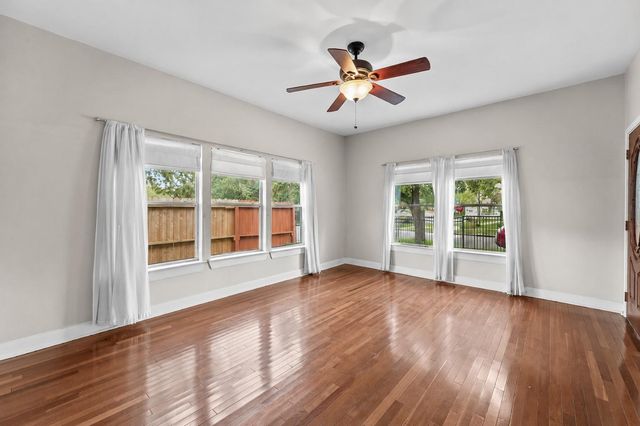 747 E 7th Street, Houston, TX 77007