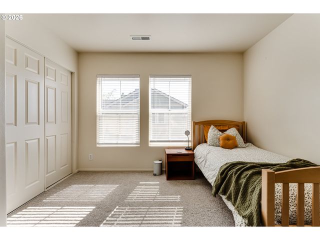 5304 Wales Dr, Eugene, OR 97402