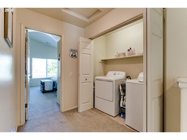 5304 Wales Dr, Eugene, OR 97402