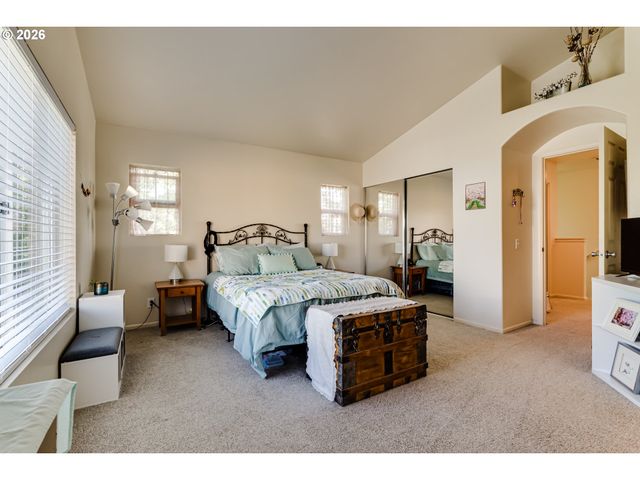 5304 Wales Dr, Eugene, OR 97402