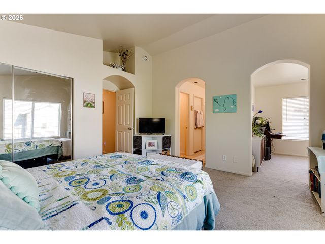 5304 Wales Dr, Eugene, OR 97402
