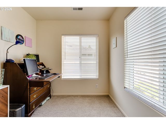 5304 Wales Dr, Eugene, OR 97402