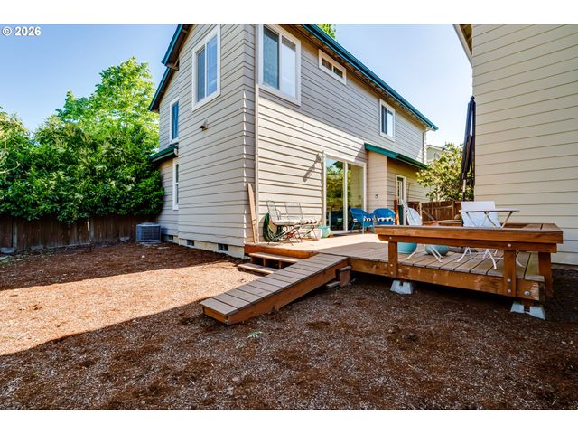 5304 Wales Dr, Eugene, OR 97402