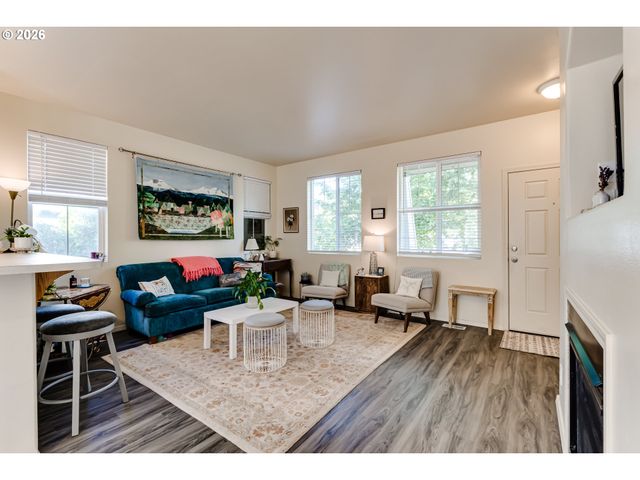 5304 Wales Dr, Eugene, OR 97402