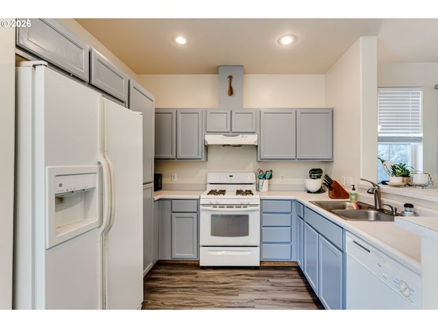 5304 Wales Dr, Eugene, OR 97402