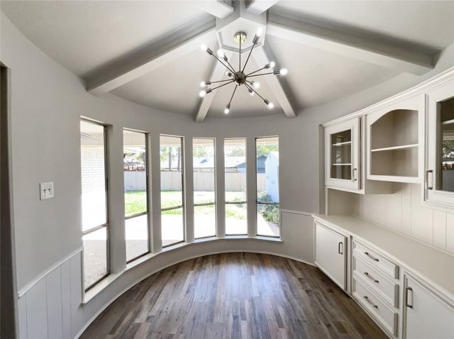 2800 N Surrey Drive, Carrollton, TX 75006