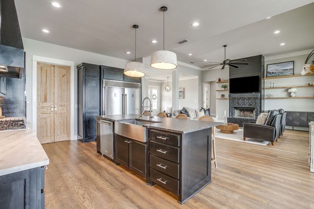 5520 Big Valley Circle, Lipan, TX 76462