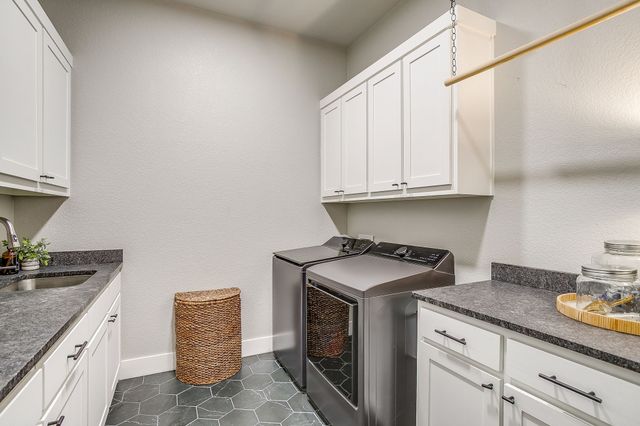 5520 Big Valley Circle, Lipan, TX 76462