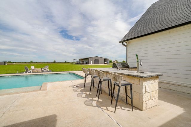 5520 Big Valley Circle, Lipan, TX 76462
