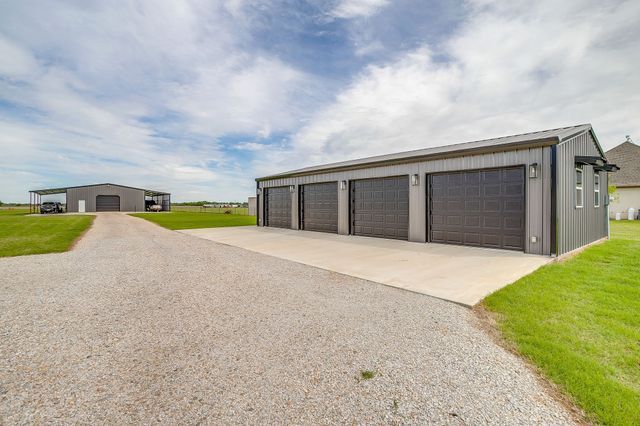 5520 Big Valley Circle, Lipan, TX 76462