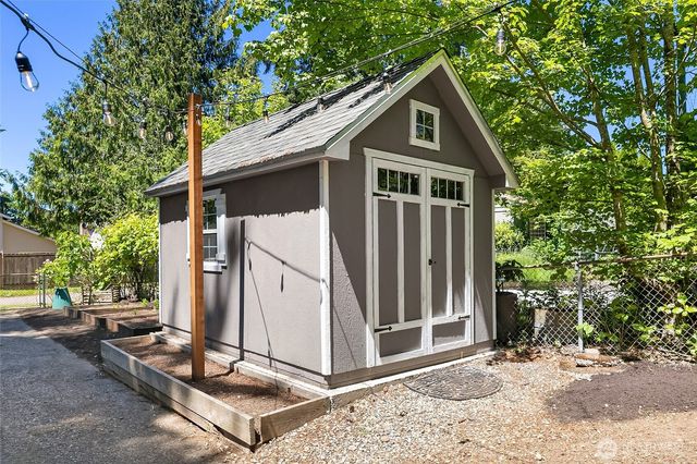 11535 40th Avenue NE, Seattle, WA 98125