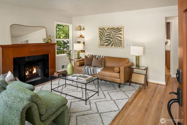 11535 40th Avenue NE, Seattle, WA 98125