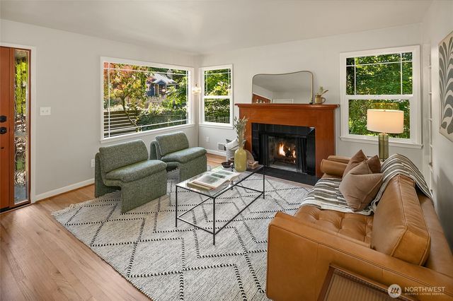 11535 40th Avenue NE, Seattle, WA 98125