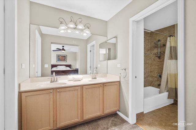 2844 Bluewater Circle, Naperville, IL 60564