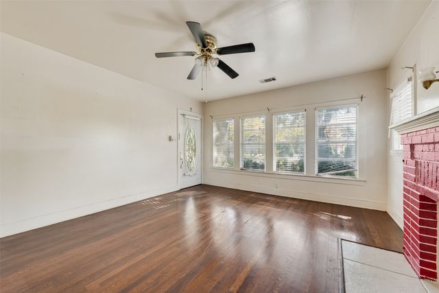 2861 W 12th Street, Dallas, TX 75211