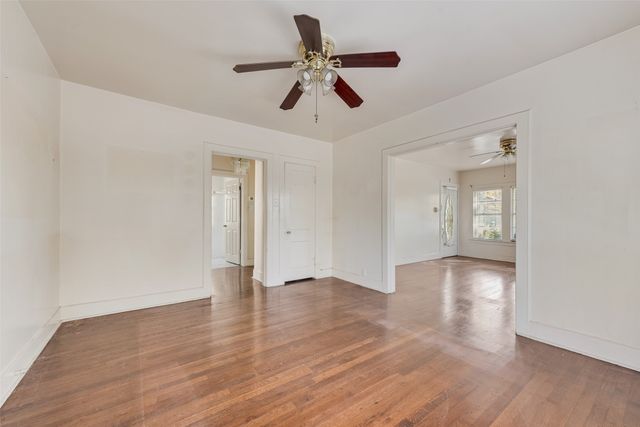 2861 W 12th Street, Dallas, TX 75211