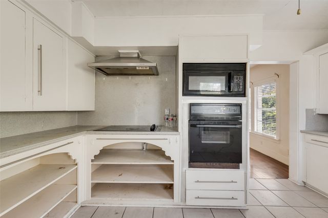 2861 W 12th Street, Dallas, TX 75211