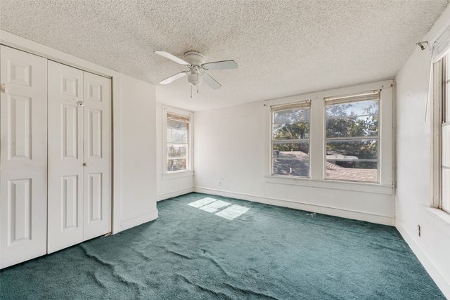 2861 W 12th Street, Dallas, TX 75211